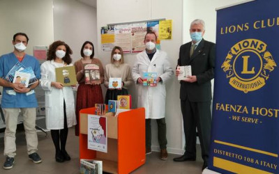 Libri in dono alla Pediatria – LC Faenza Host, 10 febbraio 2022