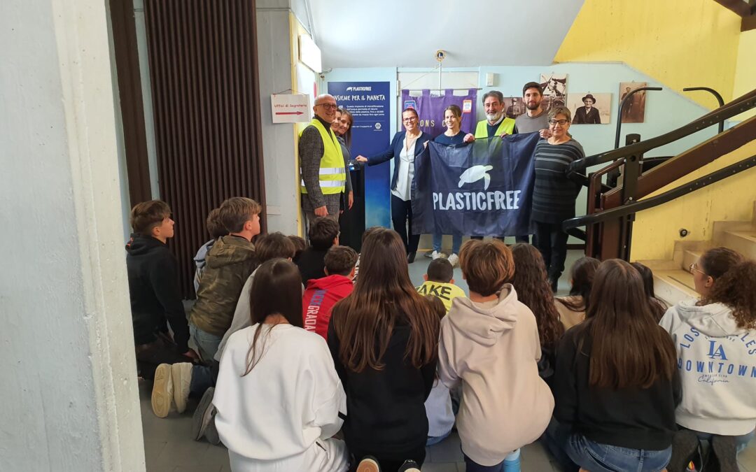 Erogatore acqua agli studenti – LC Gabicce Mare, 4 dicembre 2024